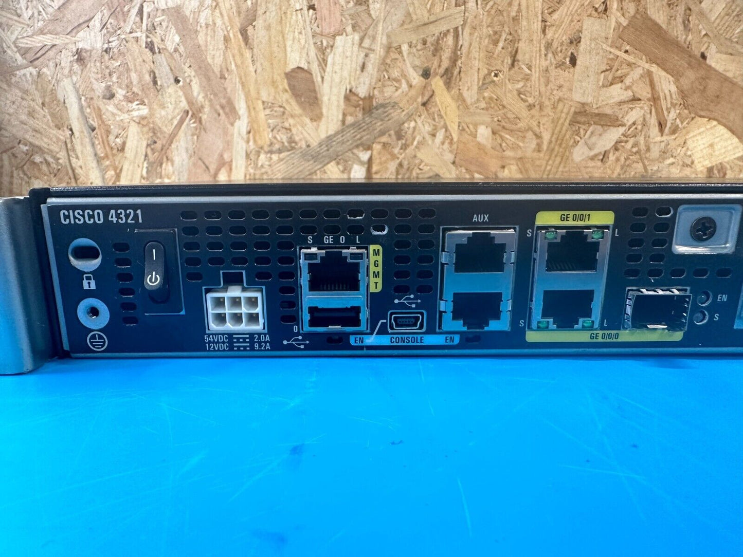 Cisco ISR4321/K9 V05 Router x NIM-VAB-A