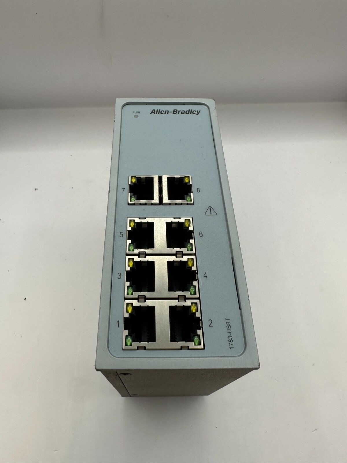 1783-US8T Stratix 2000 unmanaged Ethernet switch, 8x copper port