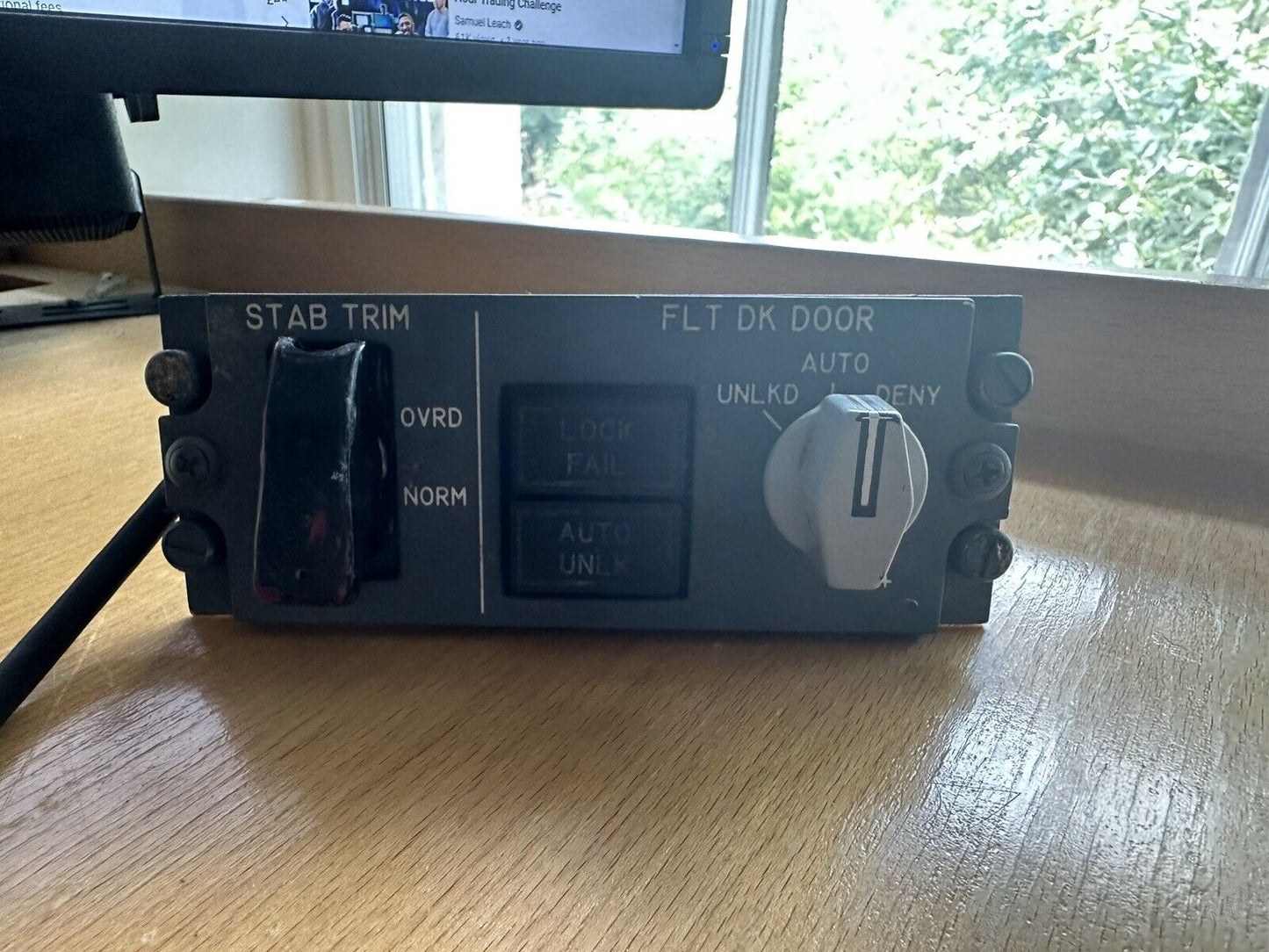 STAB TRIM AND CAB DOOR MODULE - 69-76436-9 - BOEING 737 - BAE SYSTEMS - INS040