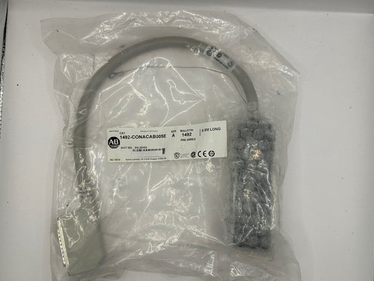 Allen Bradley 1492-CONACAB005E Cable Ser A, 0.5m Long