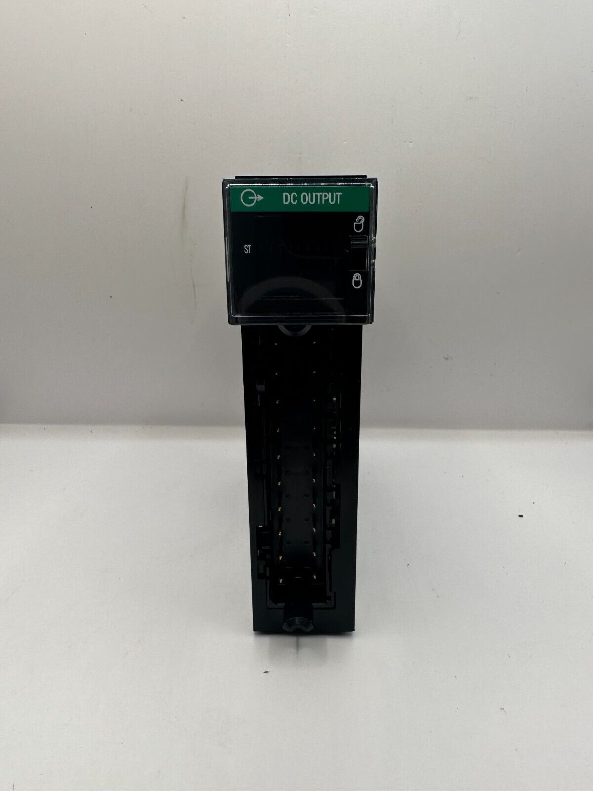 ALLEN BRADLEY 1756-OB8 / 1756OB8 A